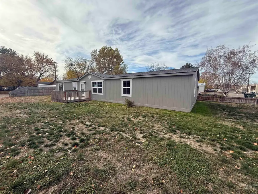 421 Loomis Ave, Melba, ID 83641 - Image #2