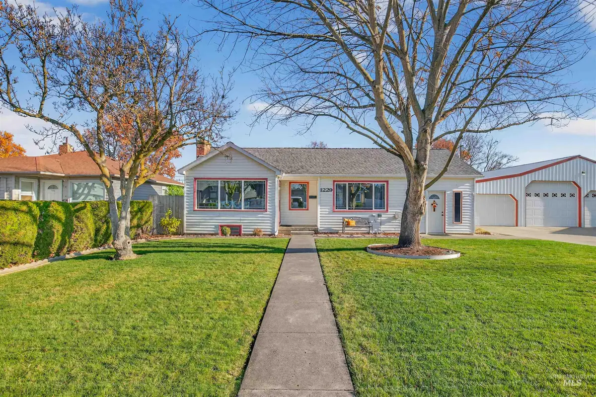 1229 6th Street, Clarkston, WA 99403 - Image #1