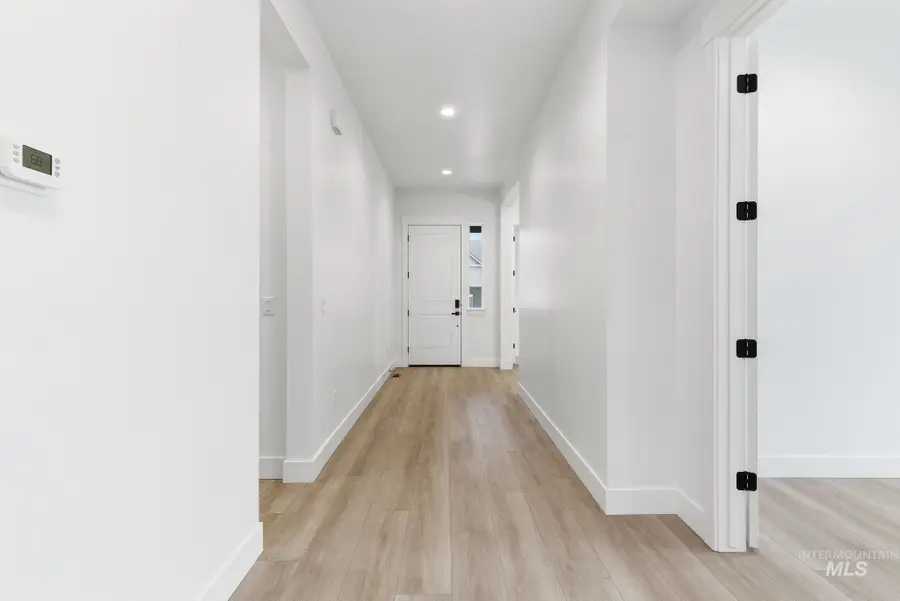 857 N Falling Water Way, Eagle, ID 83616 - Image #2