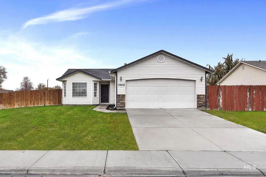 3302 E Princess Amy Ct, Nampa, ID 83687 - Image #2