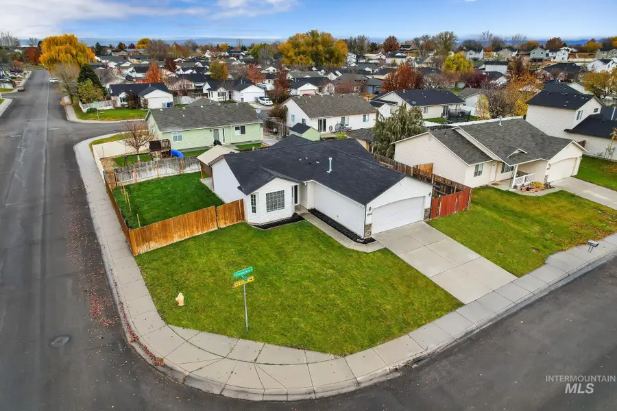 3302 E Princess Amy Ct, Nampa, ID 83687 - Image #3