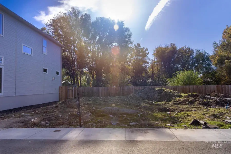 4329 N Life Tree, Garden City, ID 83714 - Image #3