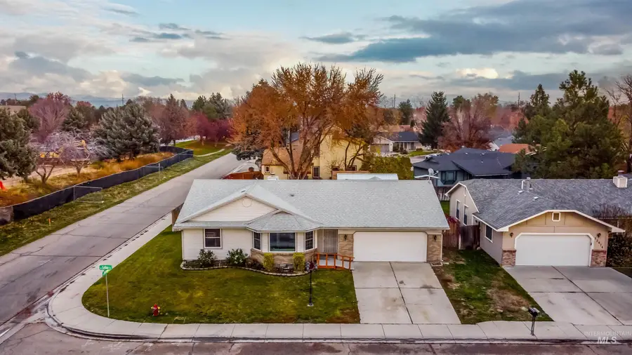 12486 W Sitka Dr, Boise, ID 83713 - Image #2