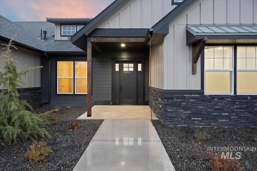 24799 Sienna Glenn St, Middleton, ID 83644 - Image #2