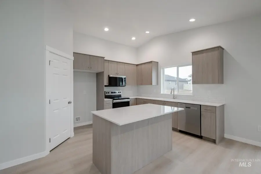 9038 W Camellia St, Nampa, ID 83687 - Image #3