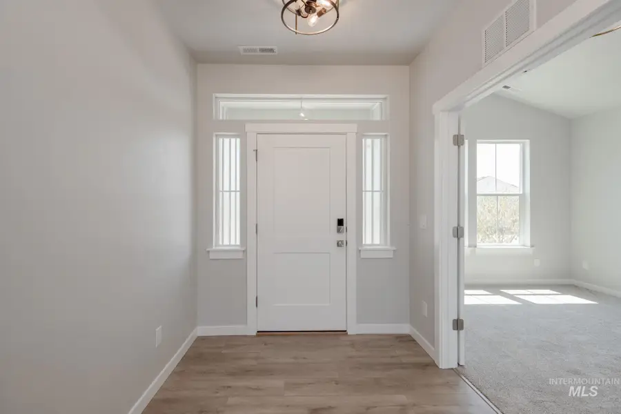 7274 W Crested Eagle Dr, Boise, ID 83709 - Image #2