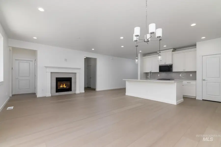 8982 W Moon River Dr, Star, ID 83669 - Image #2