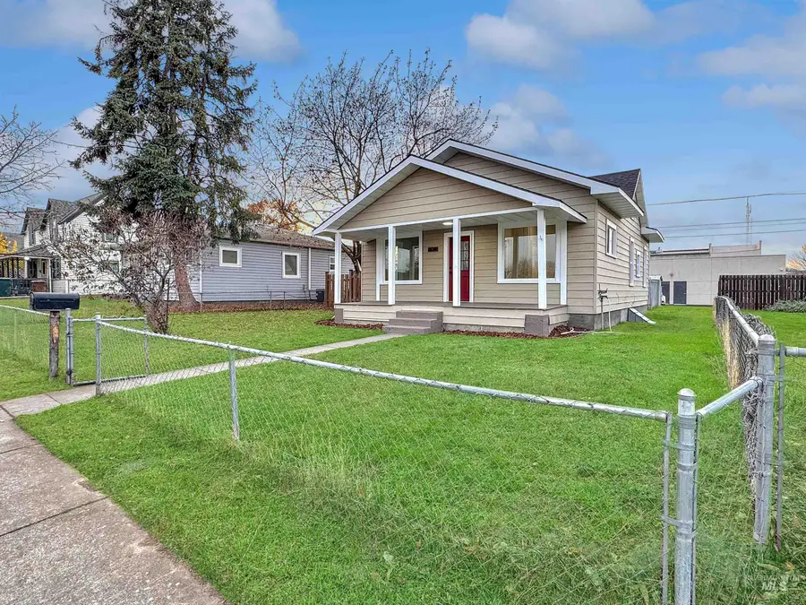 824 4th St, Clarkston, WA 99403 - Image #3