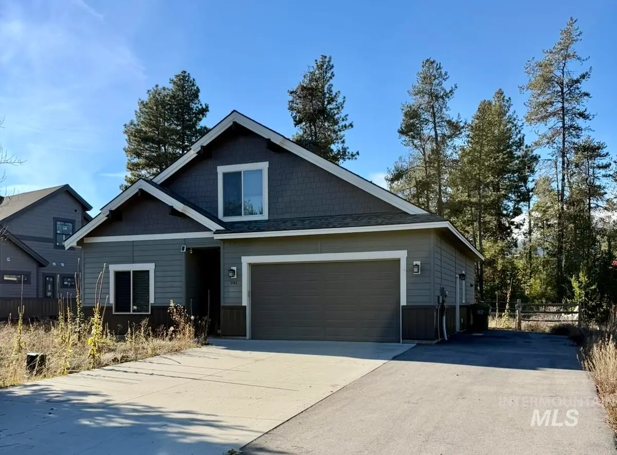 241 Bald Eagle Ln, Donnelly, ID 83615 - Image #1