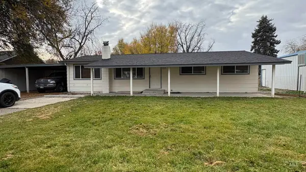 737 Lake Lowell Ave, Nampa, ID 83686