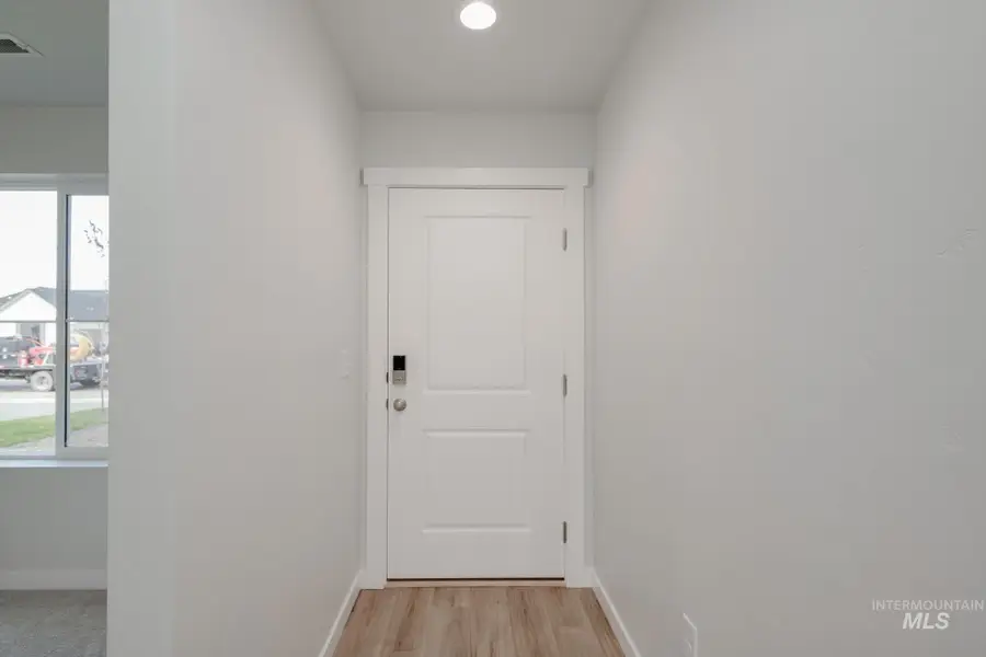 9109 W Violet St, Nampa, ID 83687 - Image #2