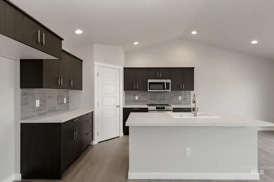 7248 E Marble Springs Dr, Nampa, ID 83687 - Image #3