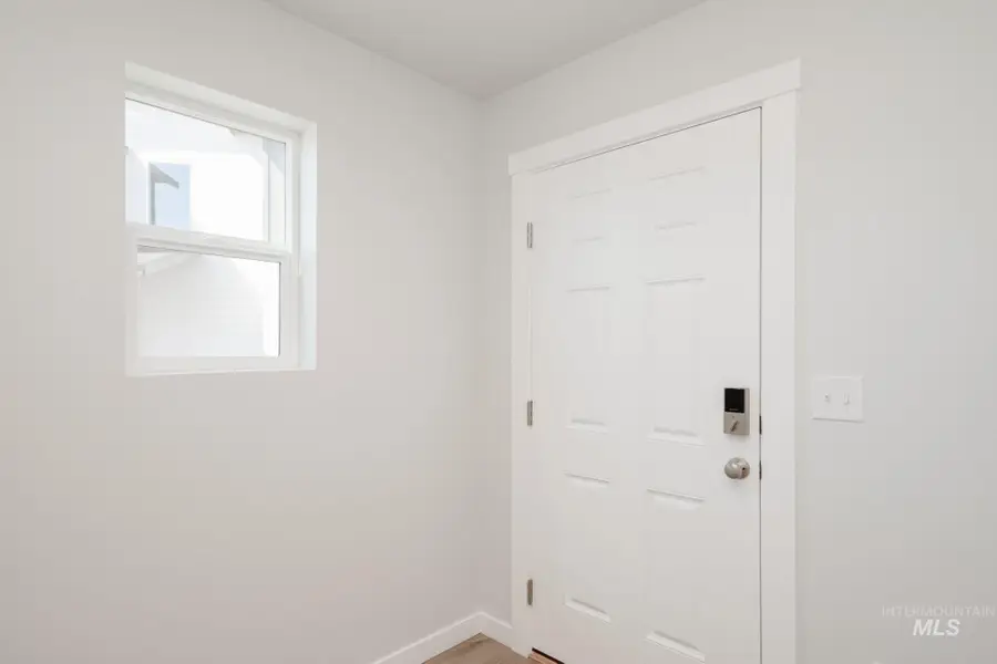 2936 E Mossy Creek Dr, Kuna, ID 83634 - Image #2