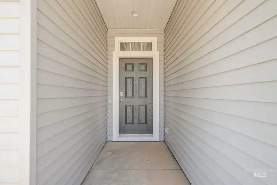 350 N Coltsfoot Ave, Kuna, ID 83634 - Image #2