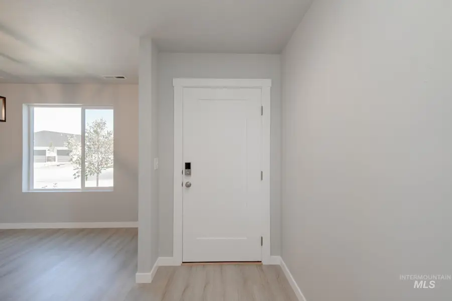 285 N Cranesbill Ave, Kuna, ID 83634 - Image #2