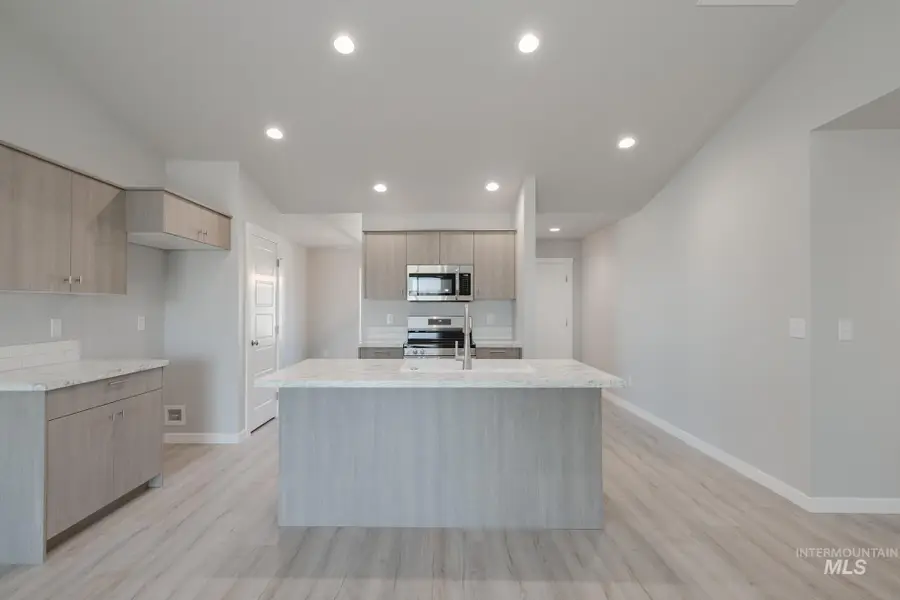 285 N Cranesbill Ave, Kuna, ID 83634 - Image #3