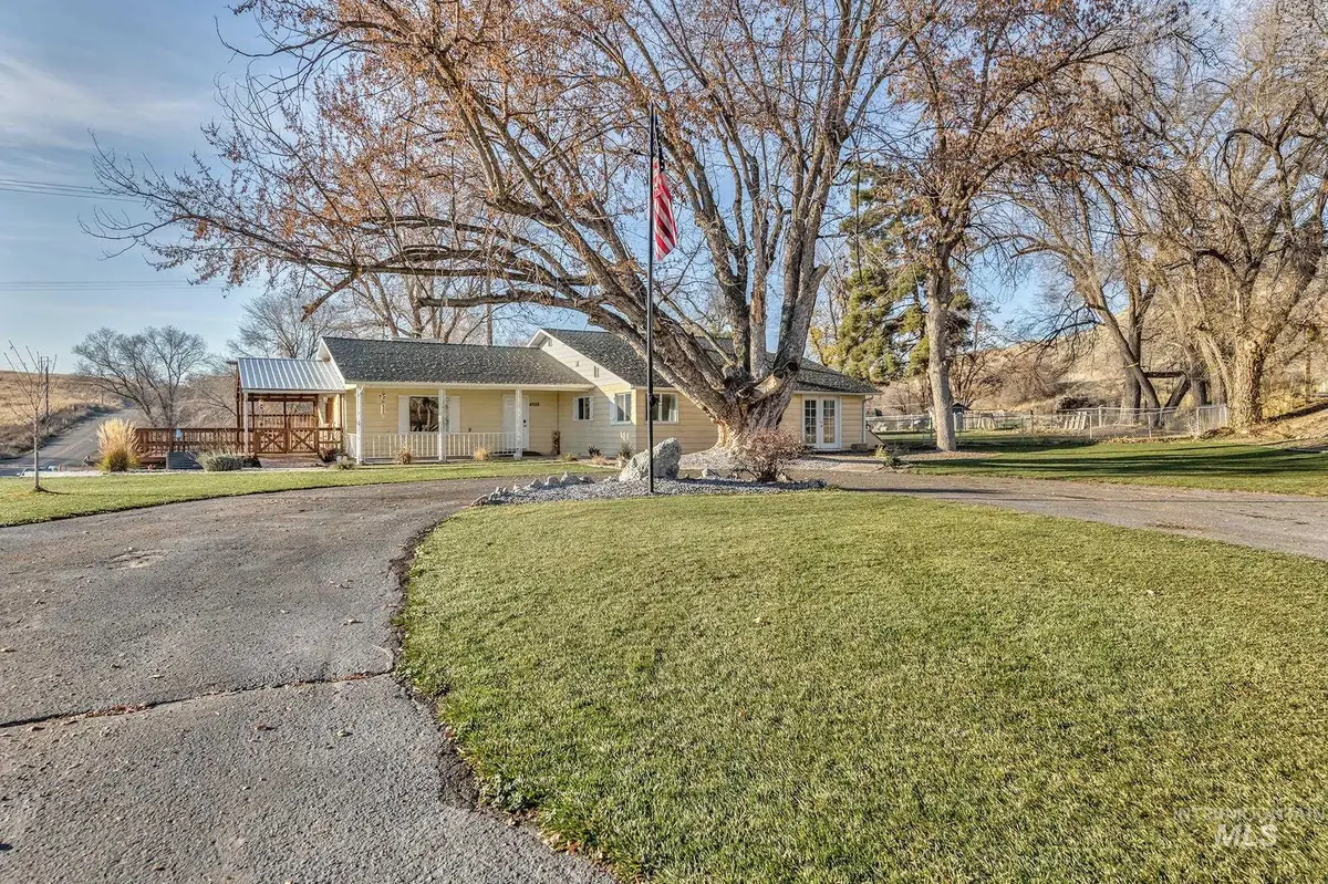 4555 Hyline Rd, Ontario, OR 97914 - Image #1