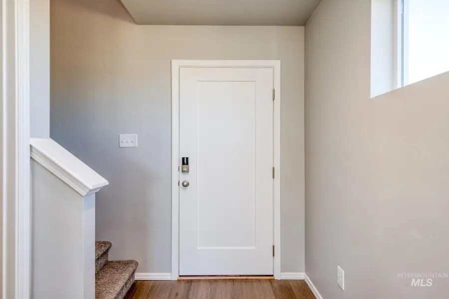 2550 W Fallon Lp, Nampa, ID 83651 - Image #2