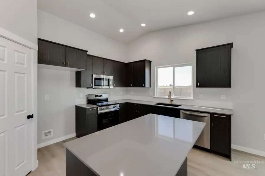 3770 E Syracuse St, Nampa, ID 83686 - Image #3