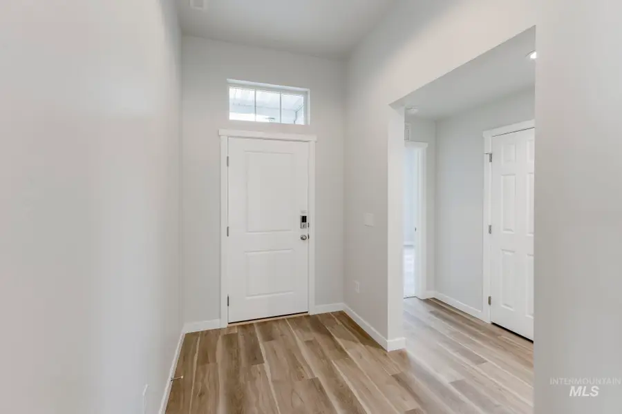 3452 E Crimson King Dr, Nampa, ID 83686 - Image #2