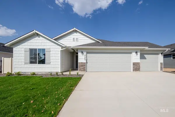 868 Strike Eagle St, Mountain Home, ID 83647