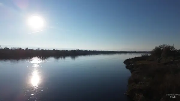 24517 Island Crossing Way, Wilder, ID 83676