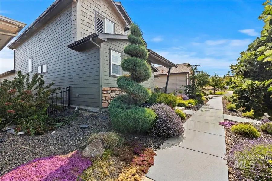 5838 W Tantallon St, Boise, ID 83714 - Image #2