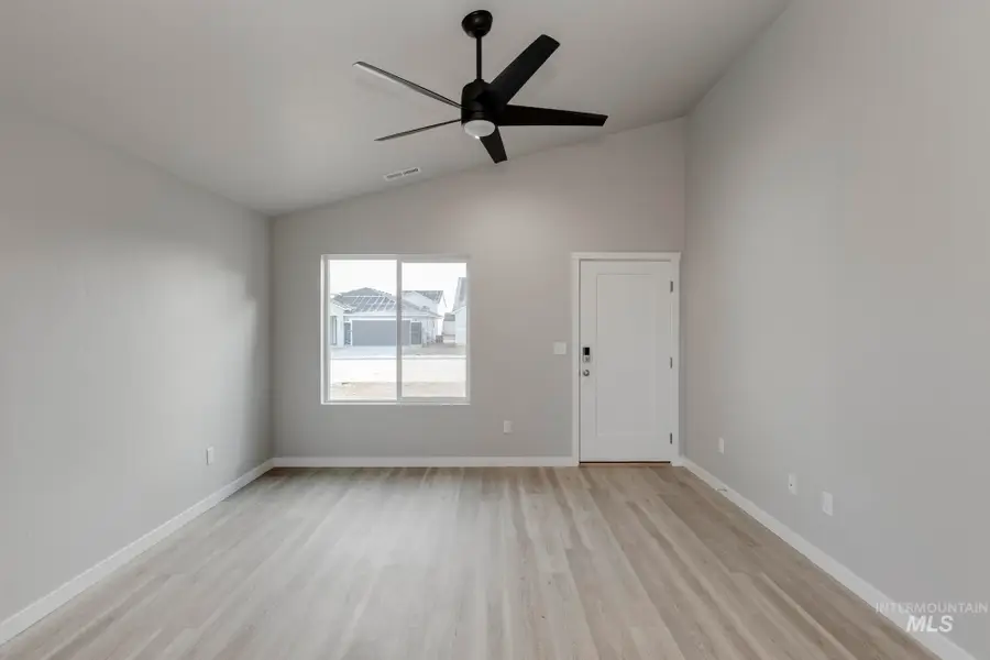 7349 S Bungalow Ave, Meridian, ID 83642 - Image #2