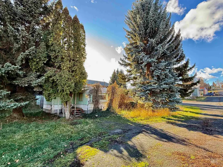 102 Woodworth Street, Uniontown, WA 99179 - Image #2