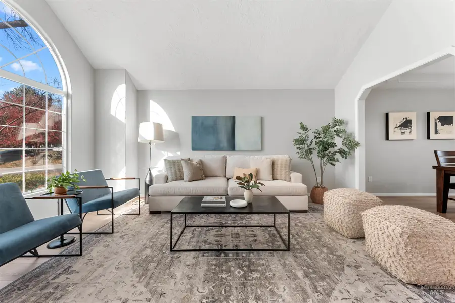 1118 N Snead Ave, Eagle, ID 83616 - Image #3