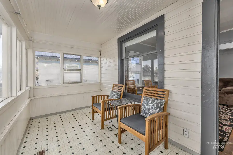 135 W Park Street, Weiser, ID 83672 - Image #3