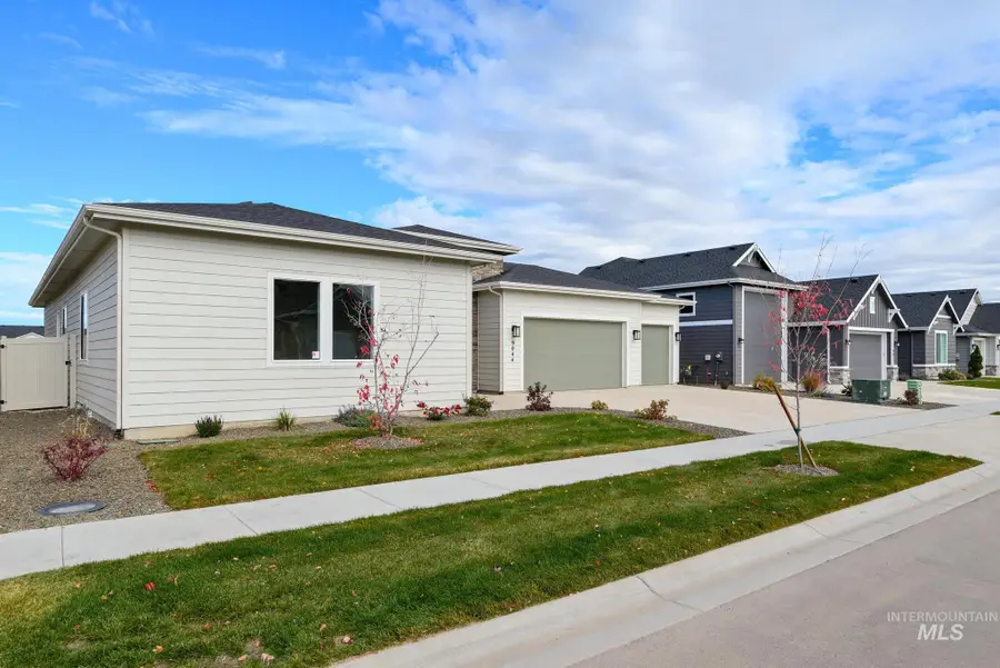 9044 W Patmore Ct, Star, ID 83669 - Image #2