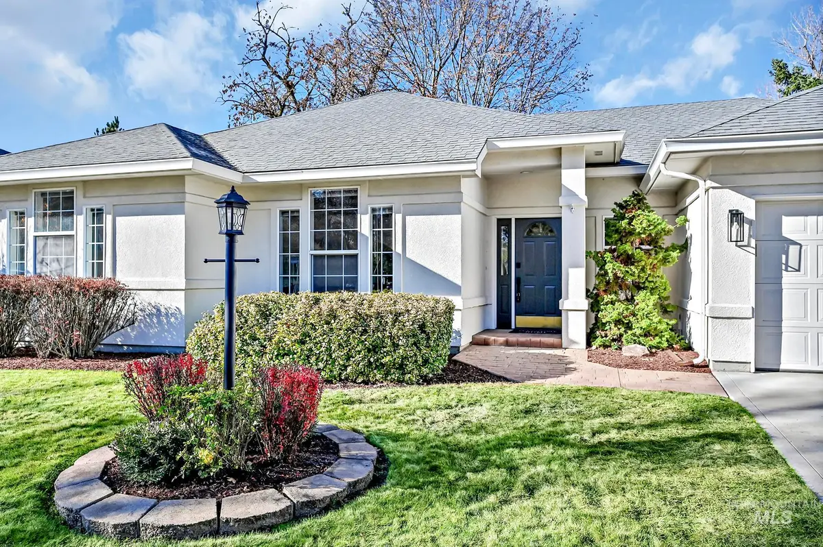 6201 N Fountain Ln, Garden City, ID 83714 - Image #1