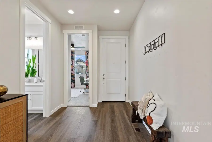 8821 E Snow Drop St, Nampa, ID 83687 - Image #3