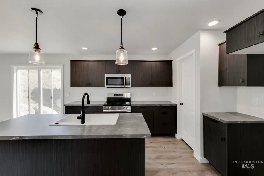 10819 Rutland St, Caldwell, ID 83605 - Image #2