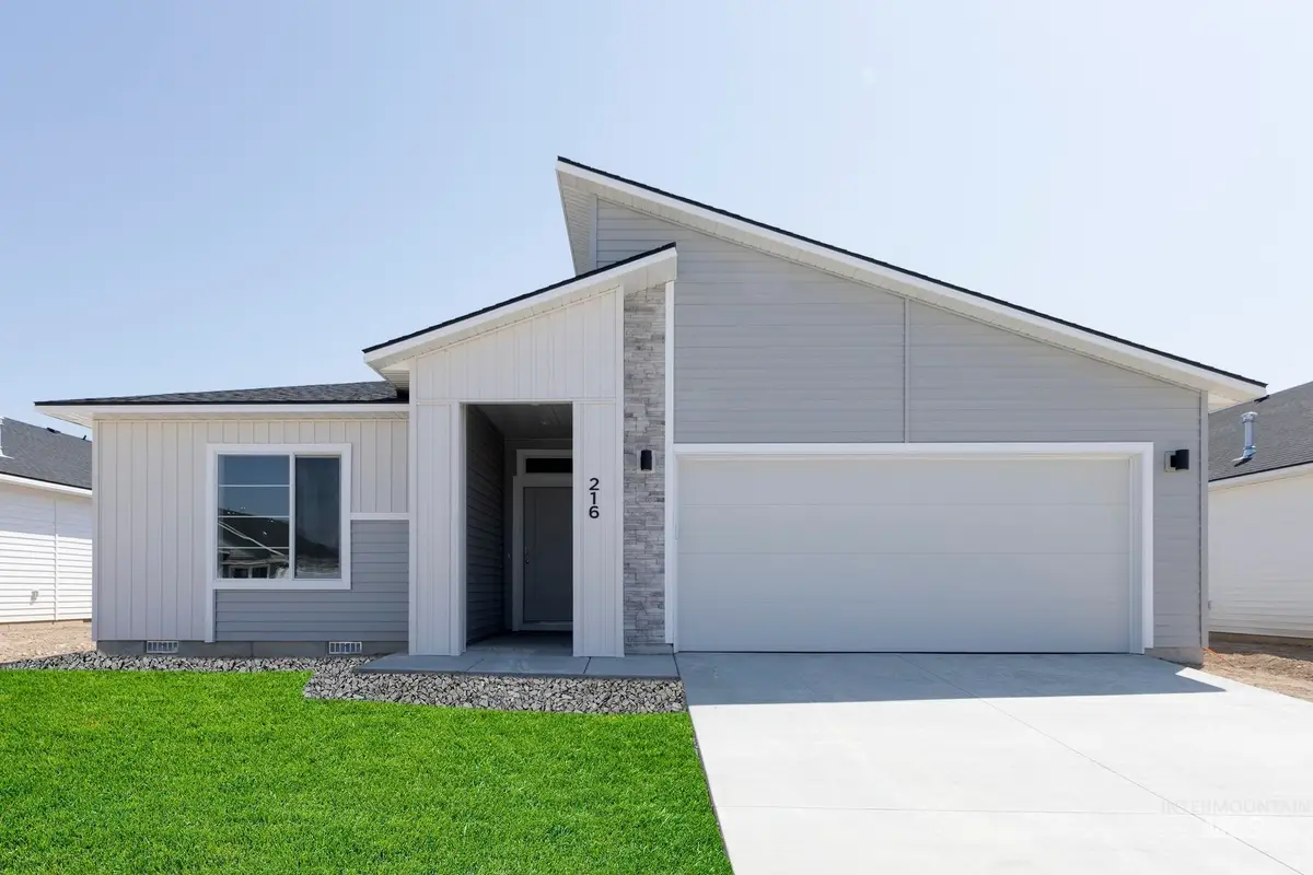 349 N Madrone Ave, Kuna, ID 83634 - Image #1