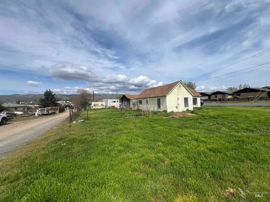 1902 4th Ave, Clarkston, WA 99403 - Image #2