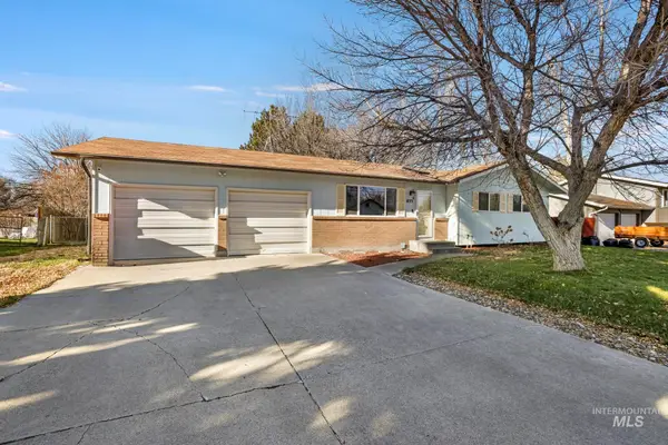 833 Madrona St N, Twin Falls, ID 83301