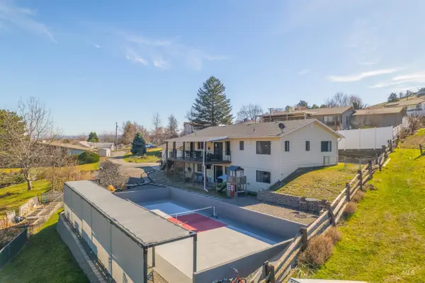 940 Coulter Ln, Clarkston, WA 99403