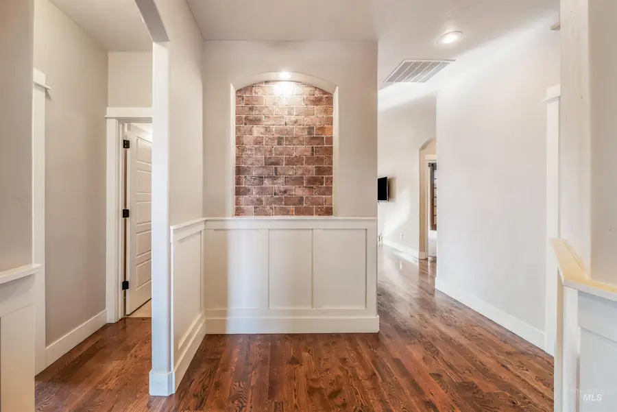 10201 W Lakeland Drive, Garden City, ID 83714 - Image #3