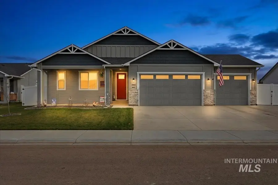 444 Blacksmith Ave, Fruitland, ID 83619 - Image #2