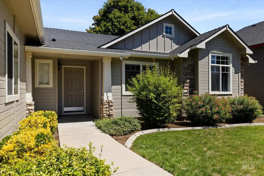 5282 N Schumann Ave, Meridian, ID 83646 - Image #3