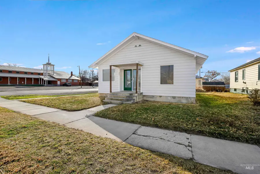 401 Broadway Ave N, Buhl, ID 83301 - Image #2