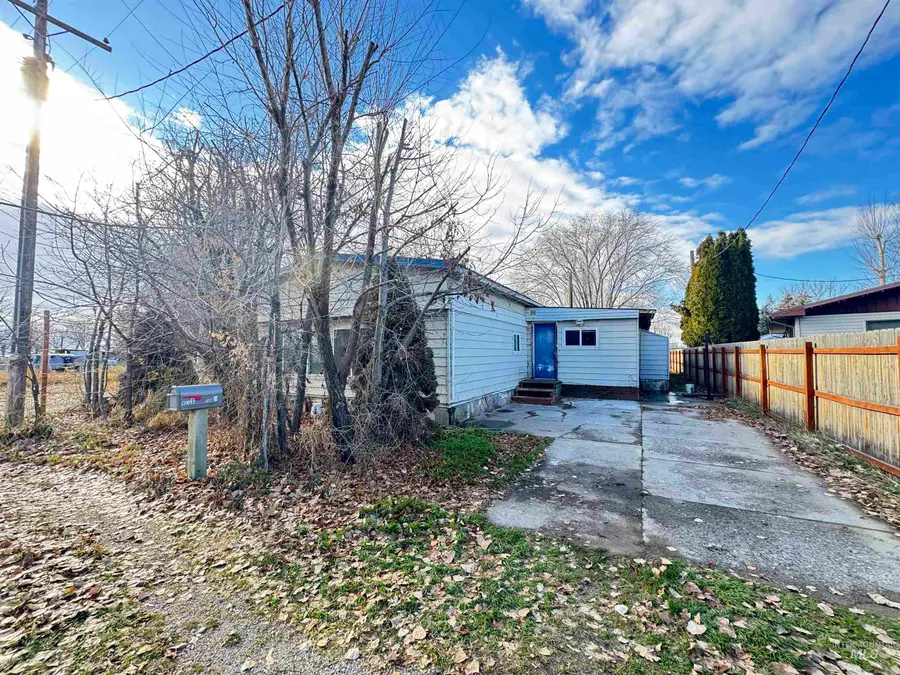 421 S 700 W, Heyburn, ID 83336 - Image #2