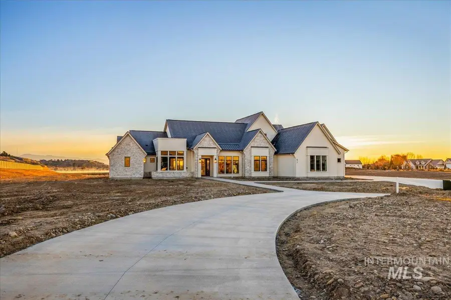 672 Blue Lakes Ct, Middleton, ID 83644 - Image #2