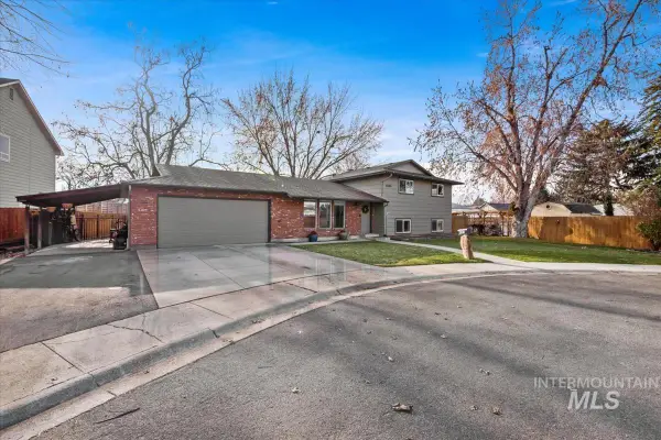 9101 W Dalton Pl, Boise, ID 83704