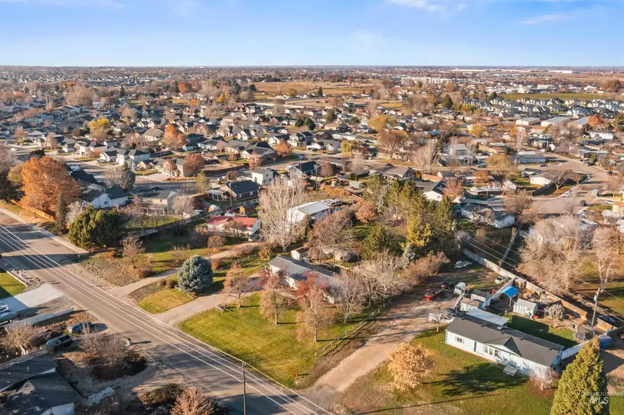 11342 Hunt Ave, Nampa, ID 83651 - Image #2