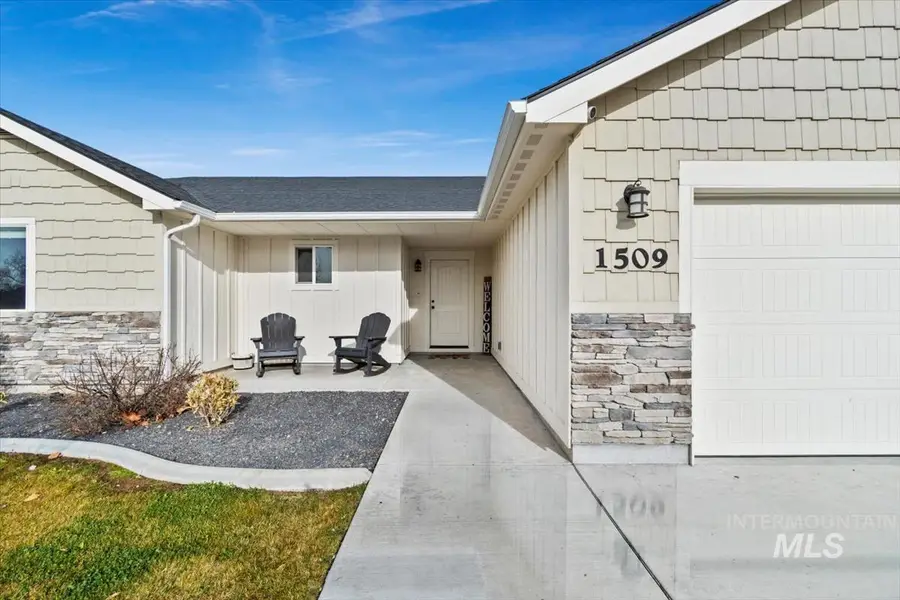 1509 Cottonwood Dr, Fruitland, ID 83619 - Image #2
