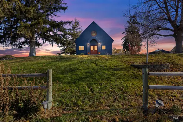 712 N 4th St, Parma, ID 83660