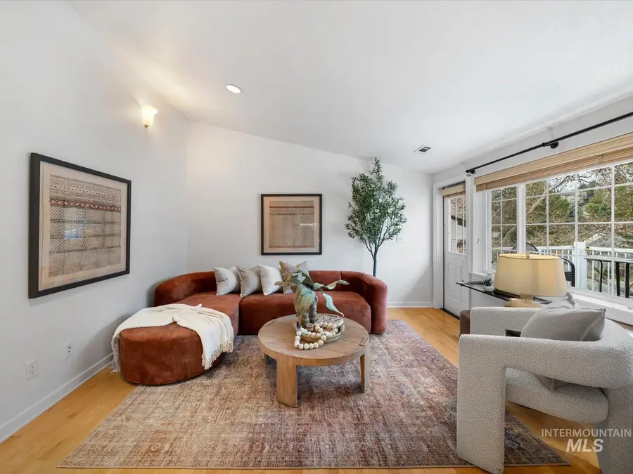 213 Village Lane, Boise, ID 83702 - Image #2